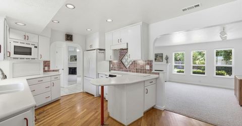 800 Piedmont Dr, Sacramento, CA 95822 Photo