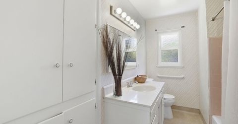 800 Piedmont Dr, Sacramento, CA 95822 Photo