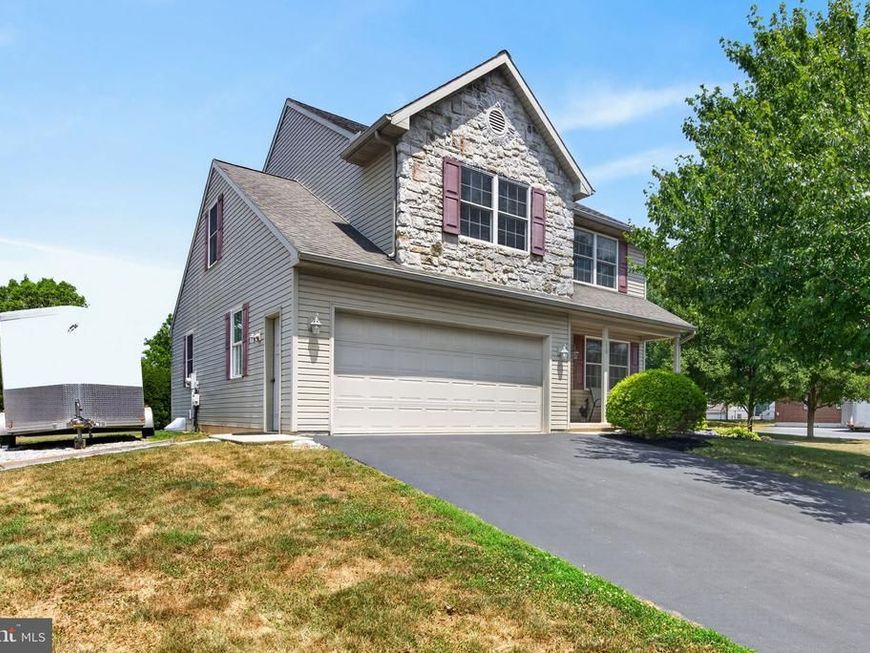 118 E Scout Alley , Manheim, PA 17545 Main Photo
