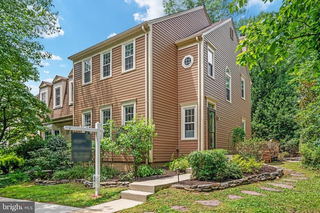 11980 Sentinel Point Court, Reston, VA 20191 Main Photo