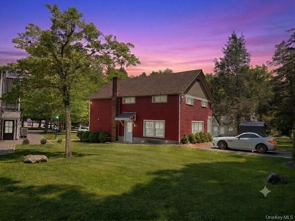 4 Lower Trinity Pass Rd, Pound Ridge, NY 10576