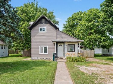 421 E Division Street, Dowagiac, MI 49047