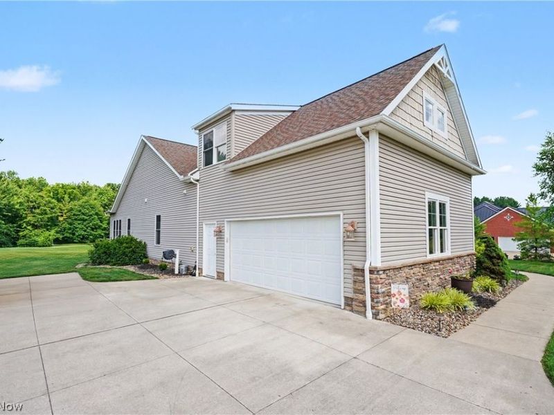 3841 Heron Creek Drive, Rootstown, OH 44272 Photo 2