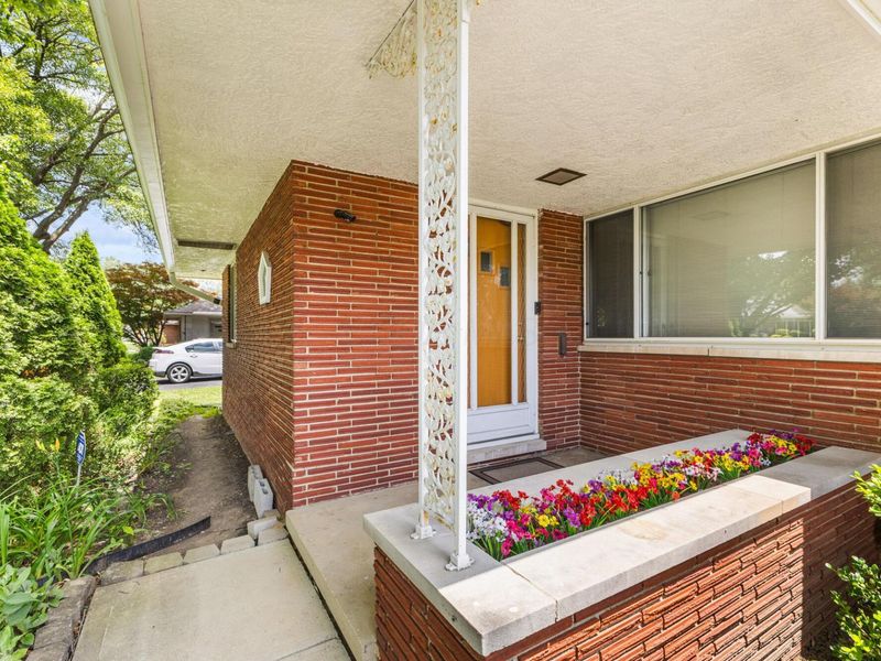 1470 Cottingham Court E, Columbus, OH 43209 Photo 2