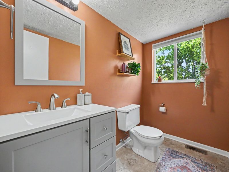 1587 Ringfield Drive, Galloway, OH 43119 Photo 17