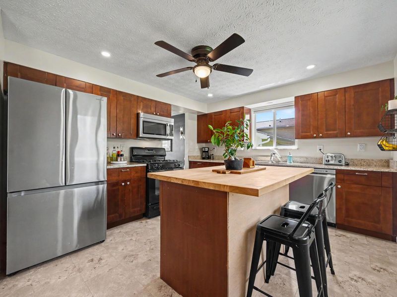 1587 Ringfield Drive, Galloway, OH 43119 Photo 8