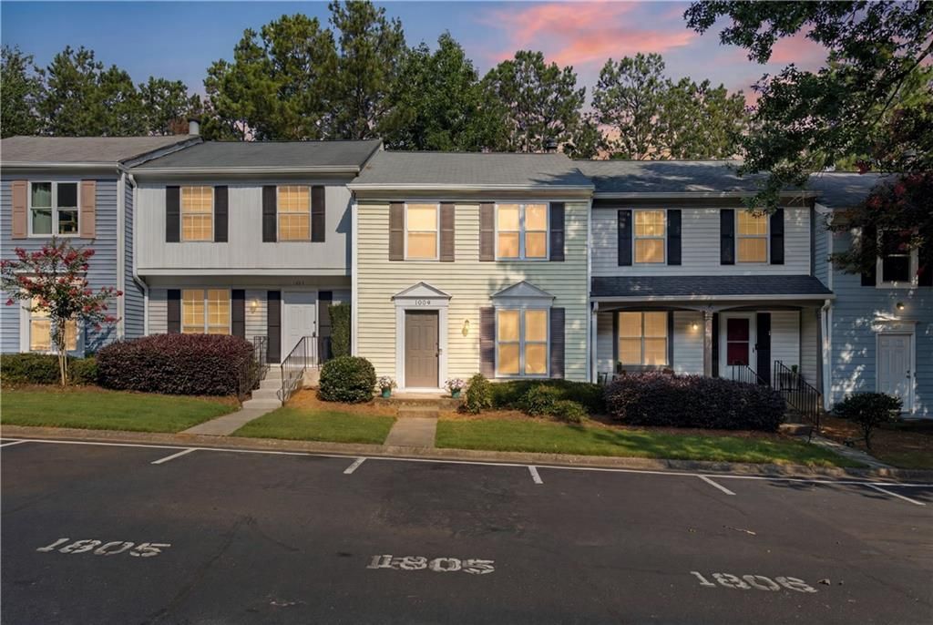 1805 Queen Anne Court, Atlanta, GA 30350 Main Photo