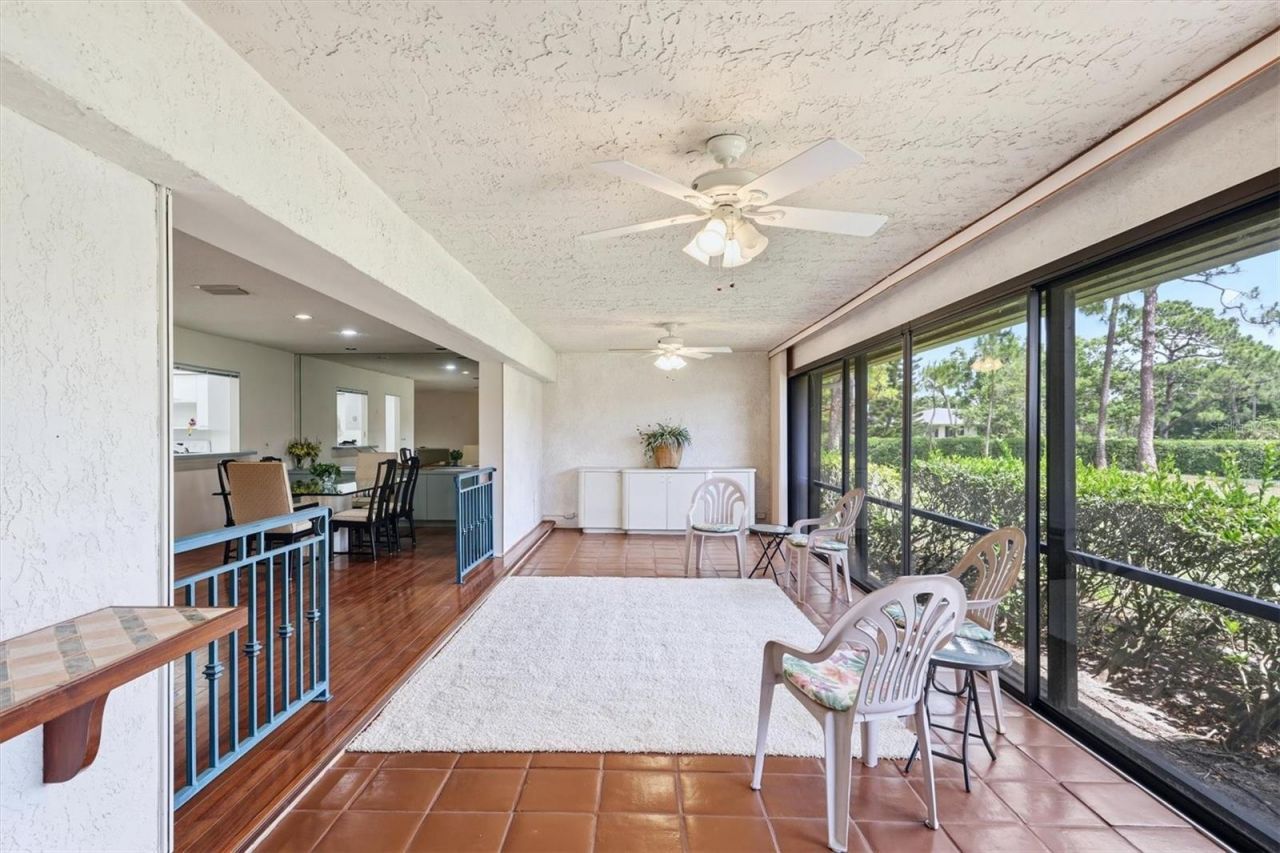 5451 Golf Pointe Drive, Unit V-225, Sarasota, FL 34243 Photo
