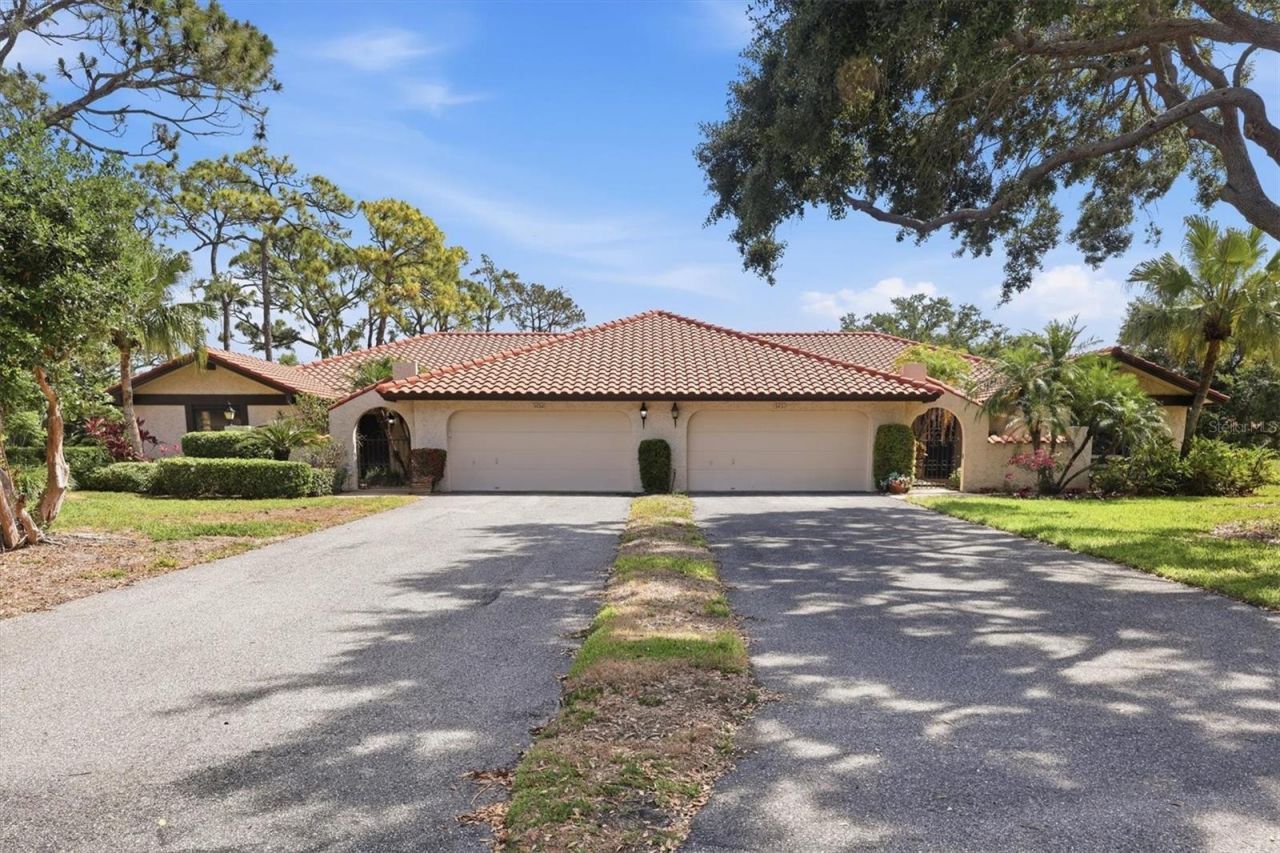 5451 Golf Pointe Drive, Unit V-225, Sarasota, FL 34243 Photo