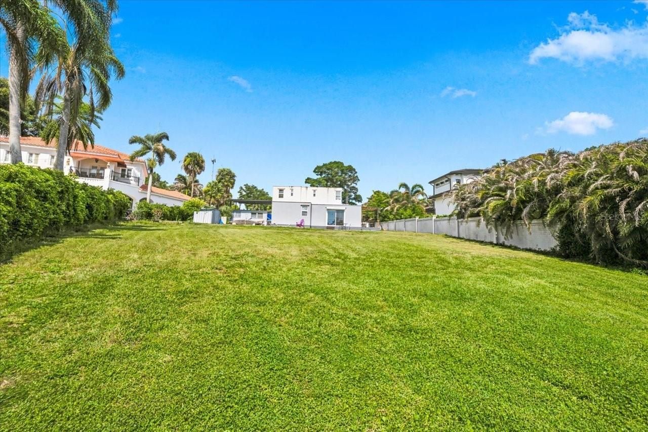 12002 Waterside Court, Tampa, FL 33612 Photo