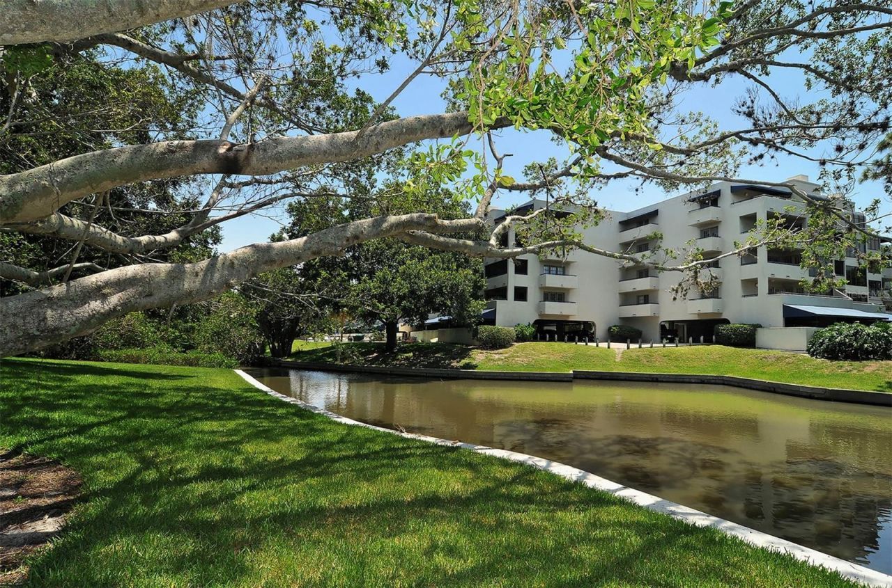 835 S Osprey Avenue , Unit 201, Sarasota, FL 34236 Photo