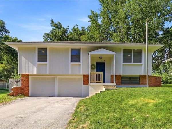 110 Brentwood Drive, Belton, MO 64012