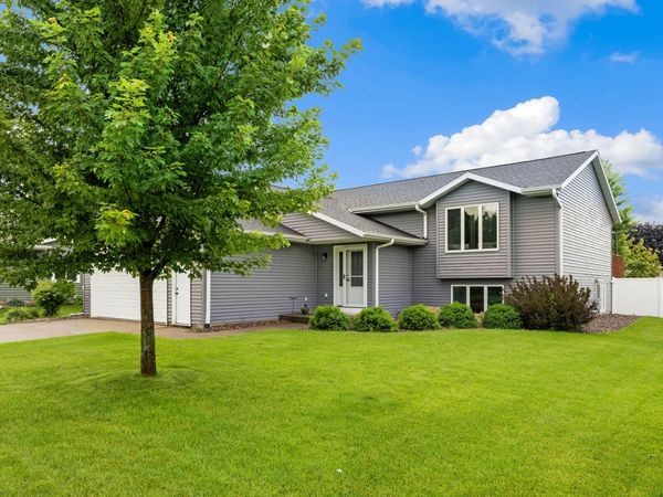 430 Lee Dr, West Salem, WI 54669
