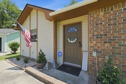 114 Mcduffie Court photo 4