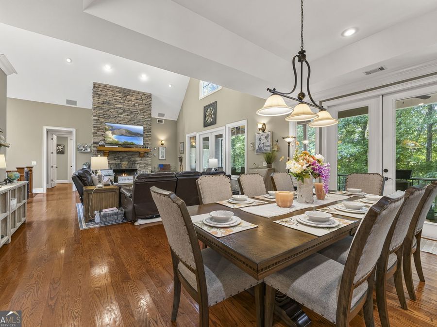 Property Image 100