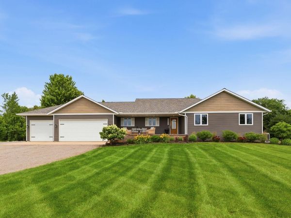 19436 Memory Circle, Hutchinson, MN 55350