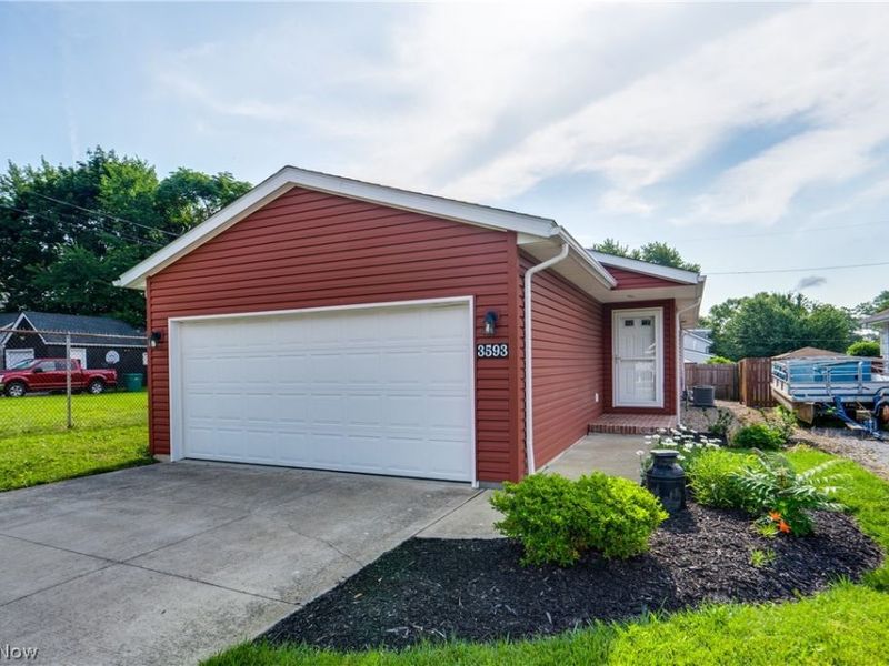 3593 Portage Point Boulevard, Akron, OH 44319 Photo 2