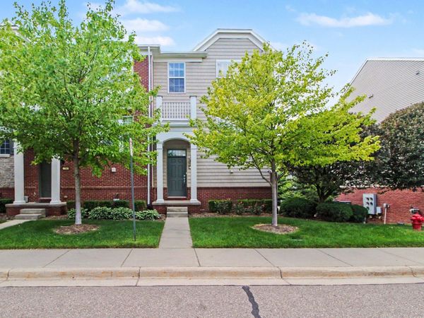 27971 Middleton Drive, Novi, MI 48377