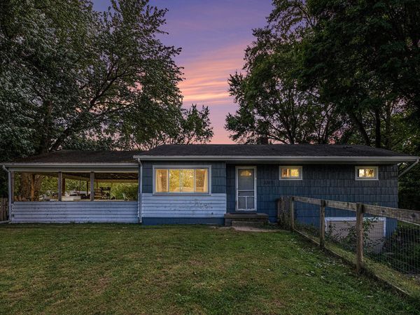 2262 Warren Road, Niles, MI 49120