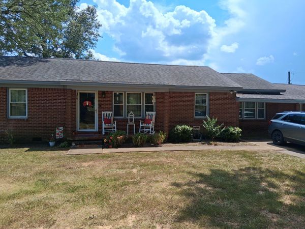 808 Poplar Ave., New Albany, MS 38652