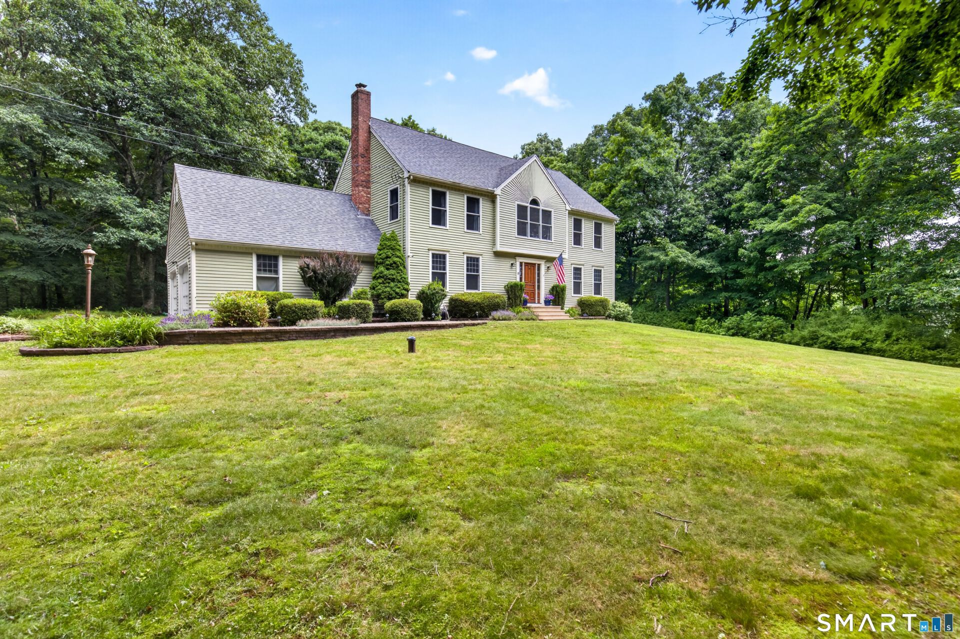 8 Antoinette, Guilford, CT 06437 Main Photo