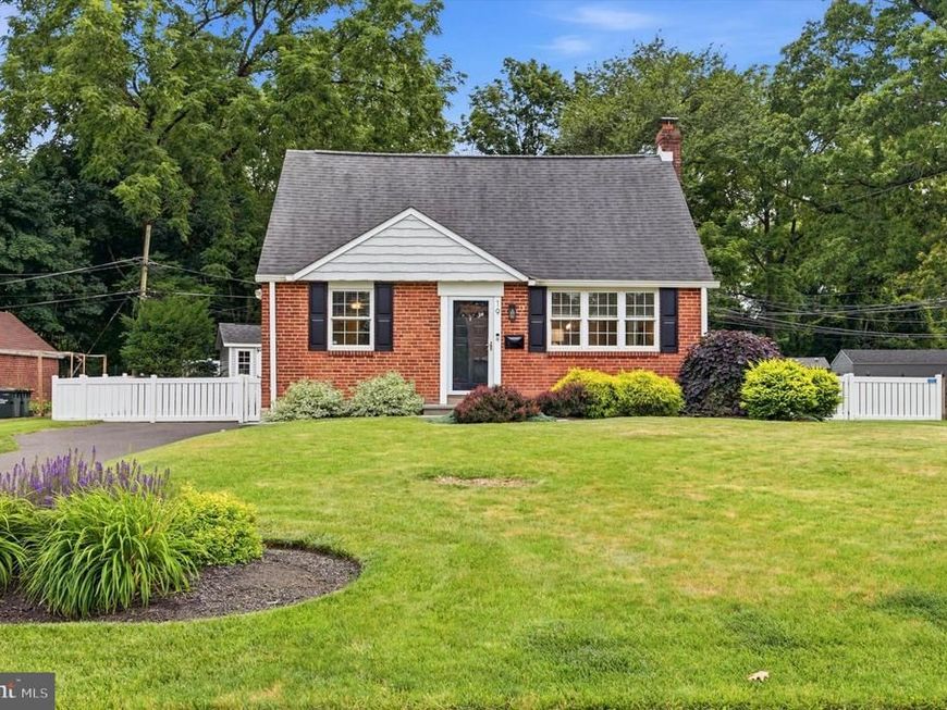 19 Newington Drive , Hatboro, PA 19040 Main Photo