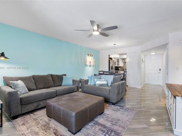 610 Tennis Club Dr, Unit 104, Fort Lauderdale, FL 33311