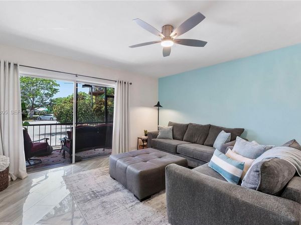 610 Tennis Club Dr, Unit 104, Fort Lauderdale, FL 33311