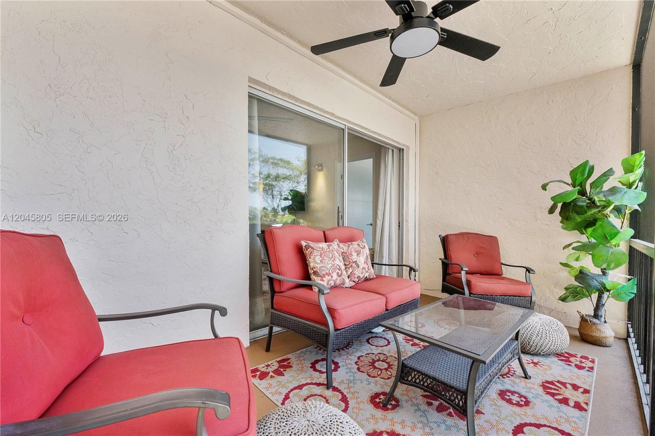 610 Tennis Club Dr, Unit 104, Fort Lauderdale, FL 33311 Photo