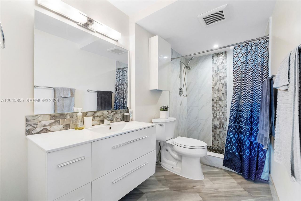 610 Tennis Club Dr, Unit 104, Fort Lauderdale, FL 33311 Photo