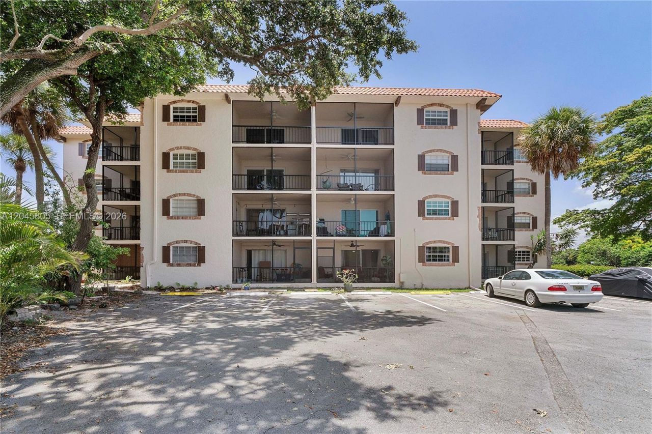 610 Tennis Club Dr, Unit 104, Fort Lauderdale, FL 33311 Photo