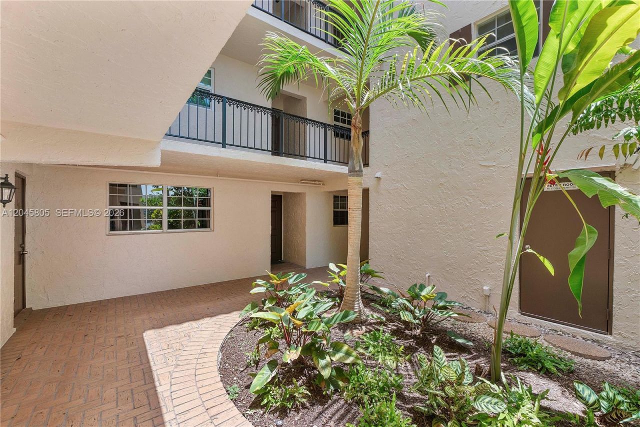 610 Tennis Club Dr, Unit 104, Fort Lauderdale, FL 33311 Photo