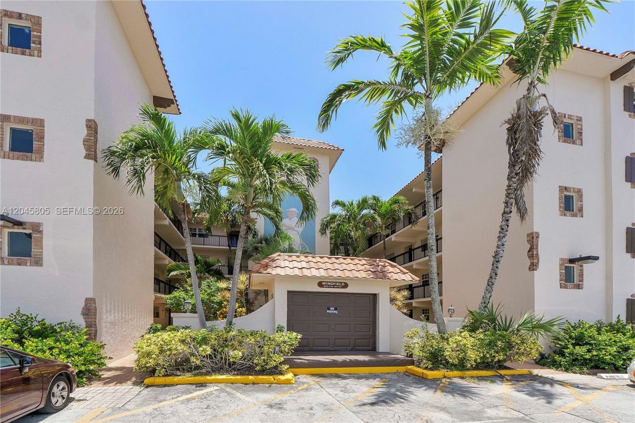 610 Tennis Club Dr, Unit 104, Fort Lauderdale, FL 33311 Photo