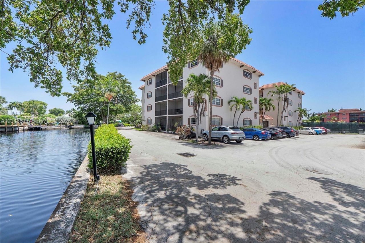 610 Tennis Club Dr, Unit 104, Fort Lauderdale, FL 33311 Photo
