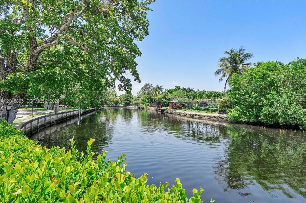 610 Tennis Club Dr, Unit 104, Fort Lauderdale, FL 33311 Photo