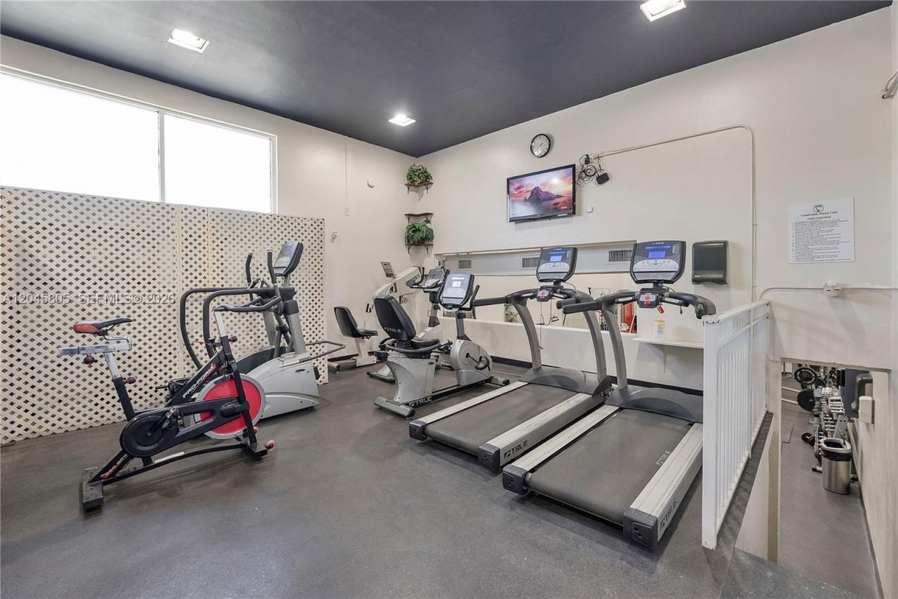 610 Tennis Club Dr, Unit 104, Fort Lauderdale, FL 33311 Photo
