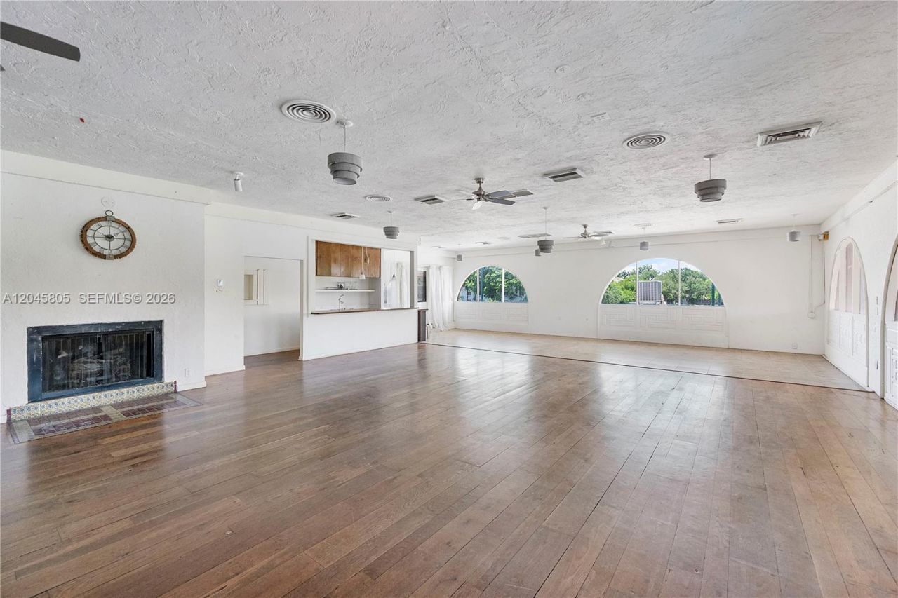 610 Tennis Club Dr, Unit 104, Fort Lauderdale, FL 33311 Photo
