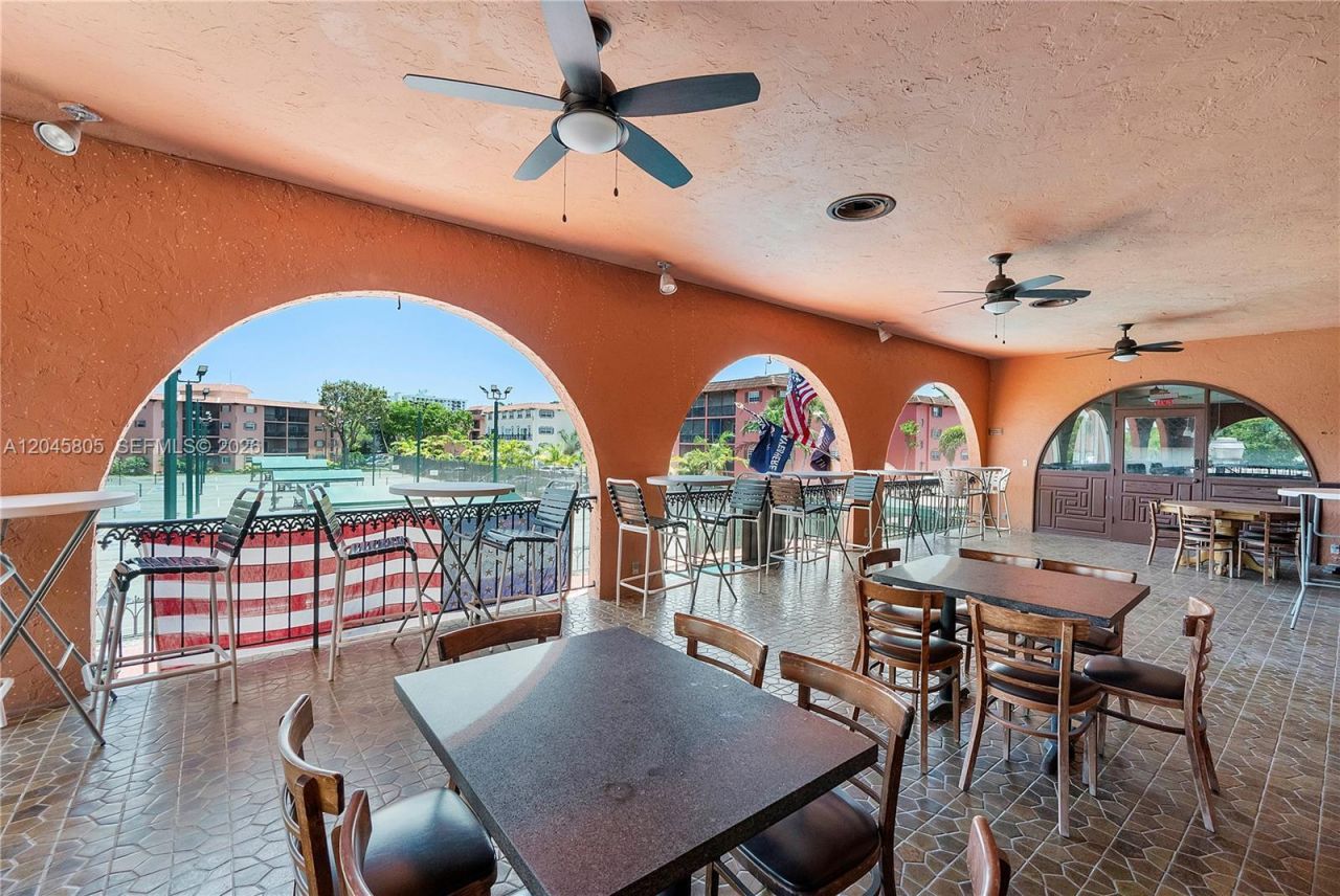 610 Tennis Club Dr, Unit 104, Fort Lauderdale, FL 33311 Photo