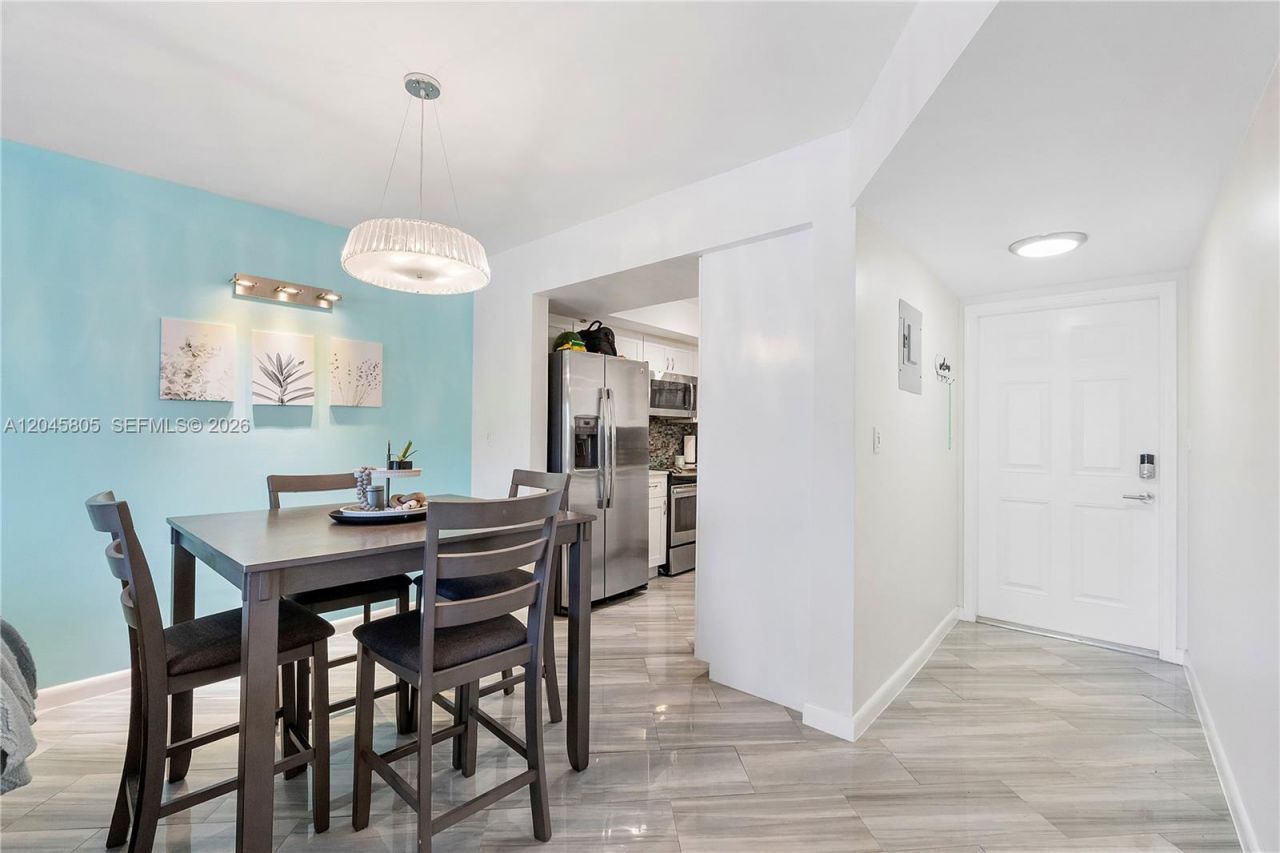 610 Tennis Club Dr, Unit 104, Fort Lauderdale, FL 33311 Photo