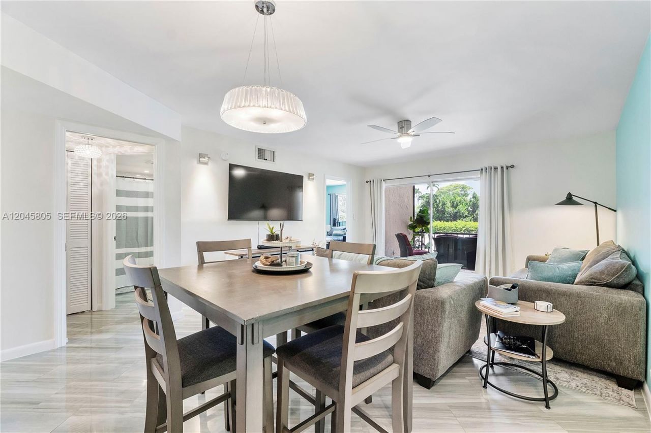 610 Tennis Club Dr, Unit 104, Fort Lauderdale, FL 33311 Photo