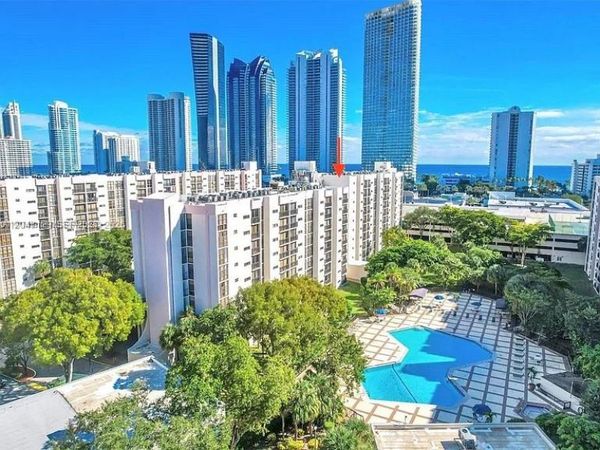 17011 N Bay Rd , Unit 1018, Sunny Isles Beach, FL 33160