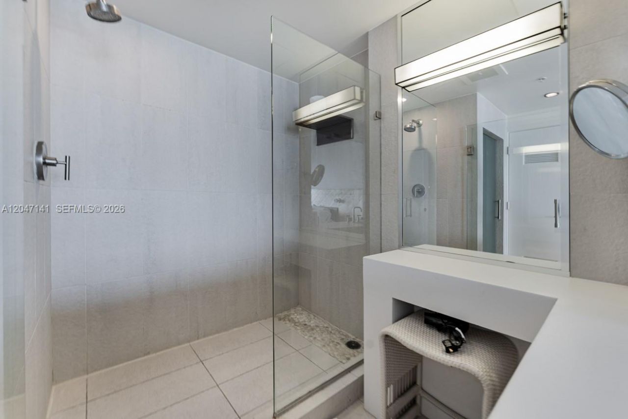3101 Bayshore Dr , Unit 803, Fort Lauderdale, FL 33304 Photo