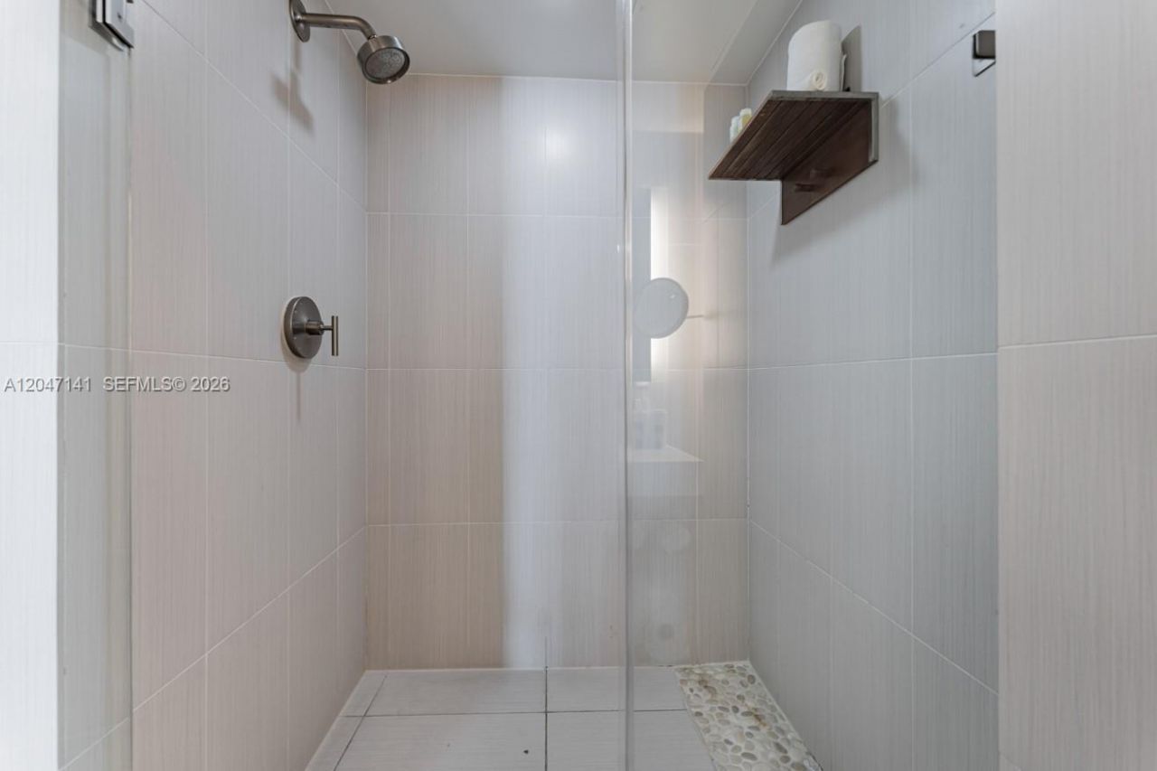 3101 Bayshore Dr , Unit 803, Fort Lauderdale, FL 33304 Photo
