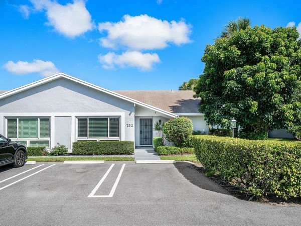 732 Lago Road, Delray Beach, FL 33445