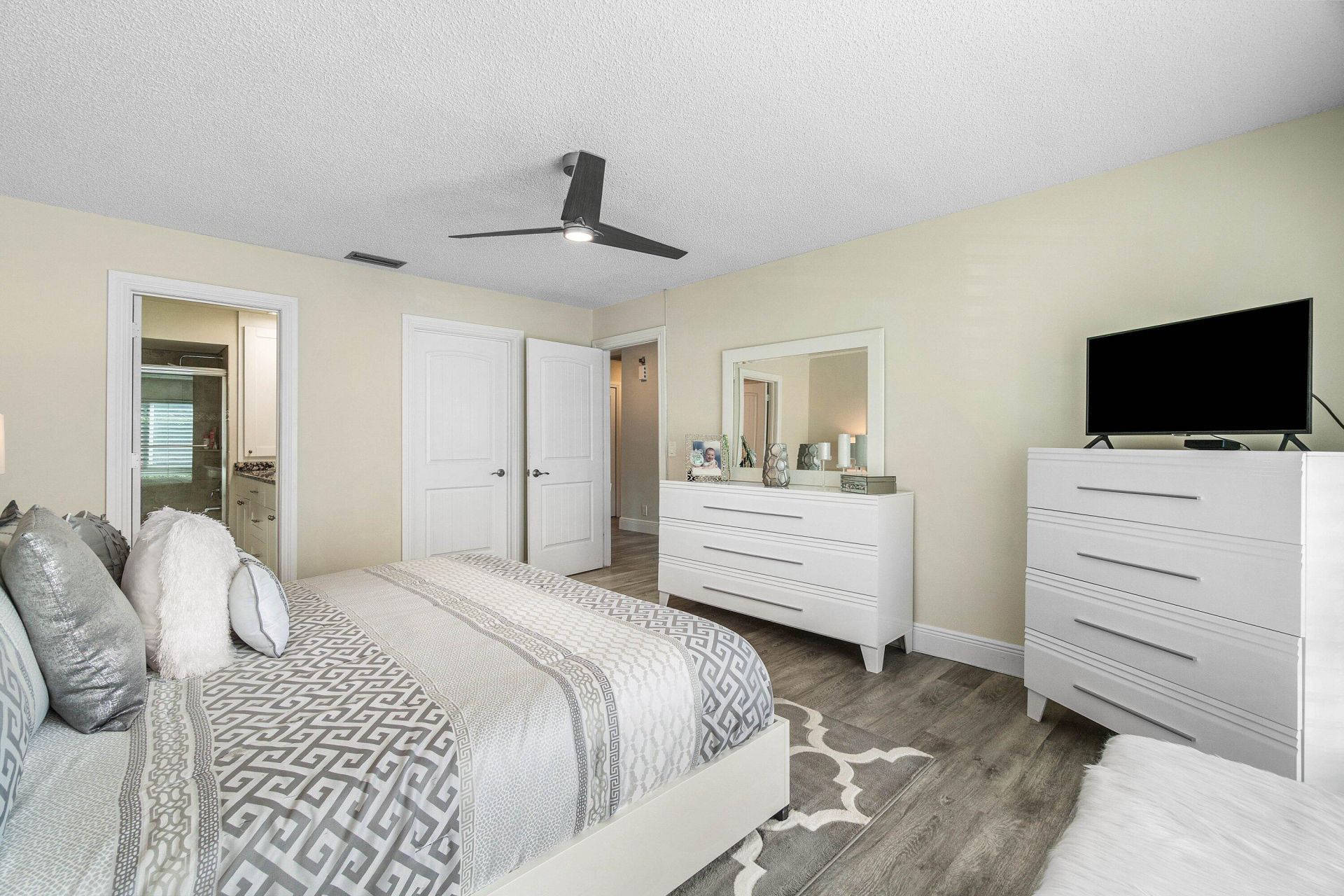 732 Lago Road, Delray Beach, FL 33445 Photo