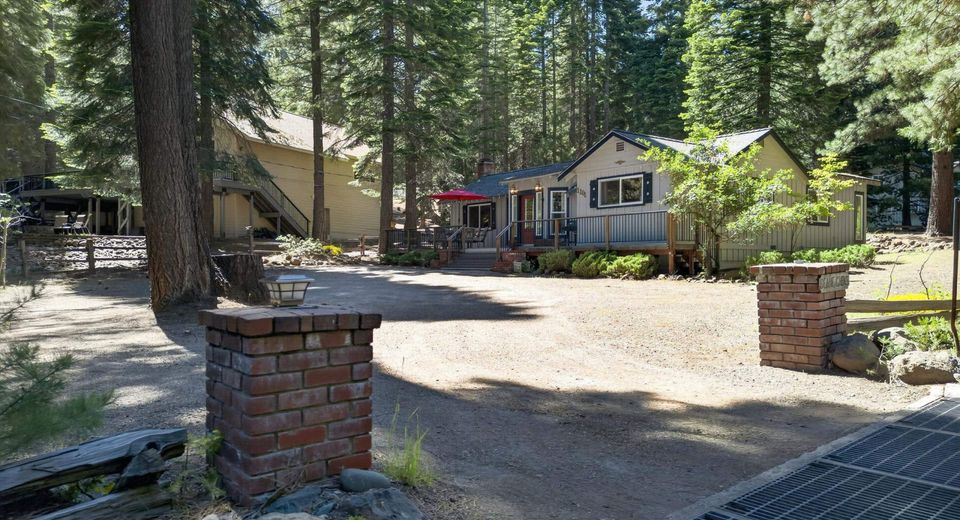 1101 Peninsula Drive, Unit 4, Lake Almanor, CA 00000 Photo