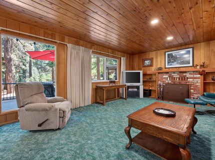 1101 Peninsula Drive, Unit 4, Lake Almanor, CA 00000 Photo