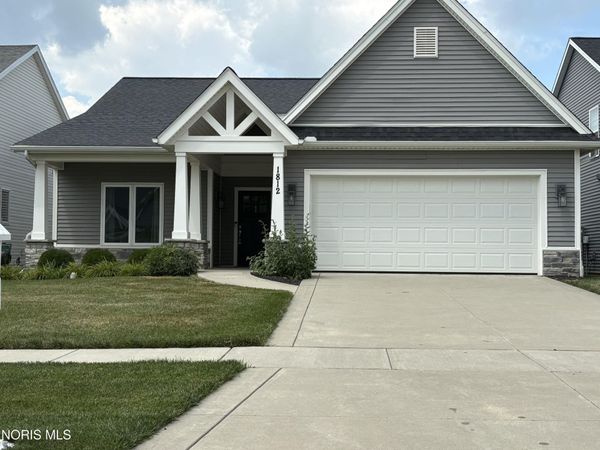 1812 Hidden Ridge Drive, Perrysburg, OH 43551