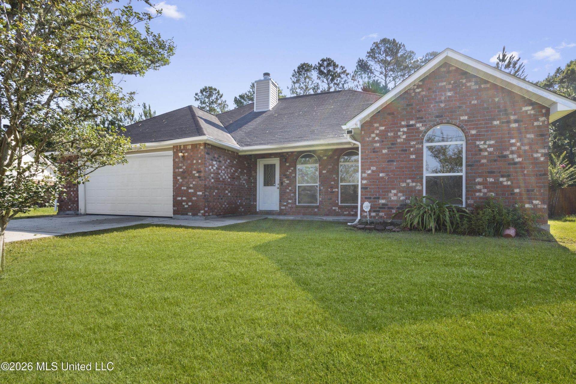 8025 Longwood Drive, Gautier, MS 39553 Main Photo