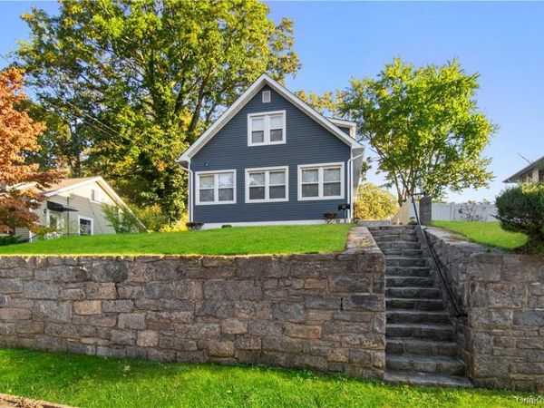 26 Woodfield Terrace, Tarrytown, NY 10591